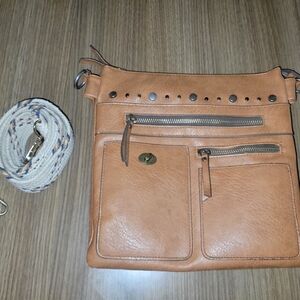 Unbranded Classic Tan Leather Crossbody Bag removable straps